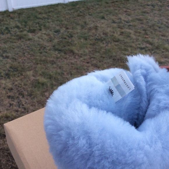 Ugg Bailey Bow II Metallic - Picture 7 of 8